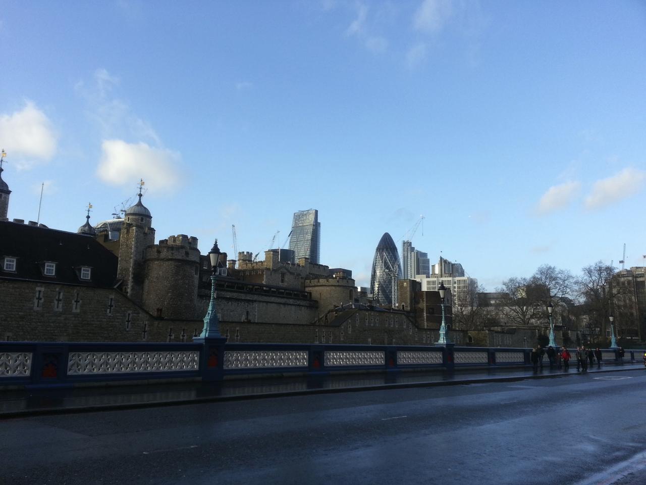 la Tour de Londres et la City / the Tower of London and the City