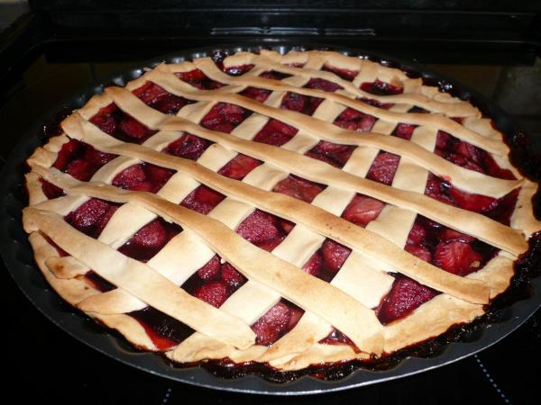 Strawberry vinegar pie